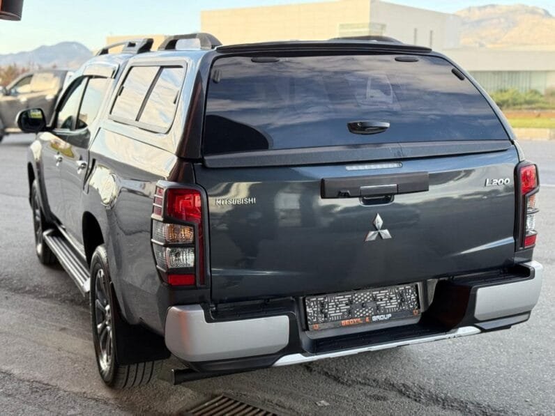 Mitsubishi L 200 2020