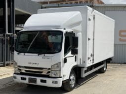 Isuzu Box 2019