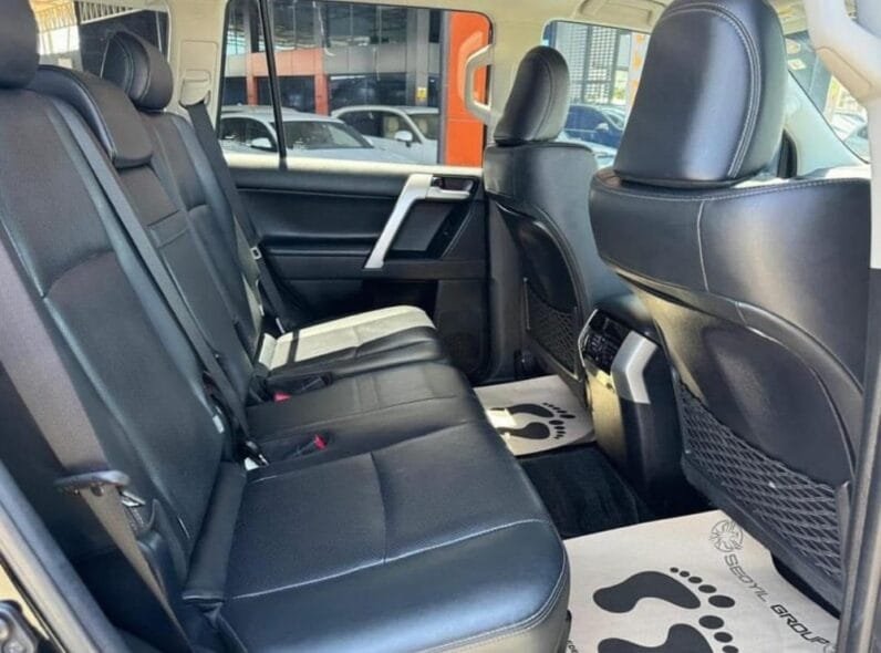 Toyota Land Cruiser Prado 2023