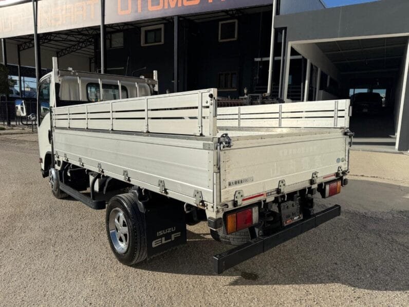 Isuzu Elf 2017
