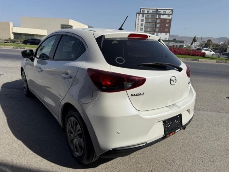 Mazda 2 2022