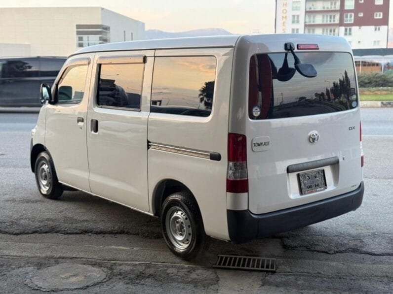 Toyota Townace 2020