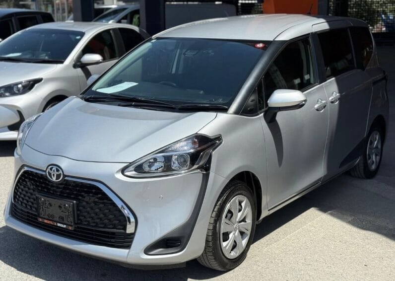 Toyota Sienta 2022