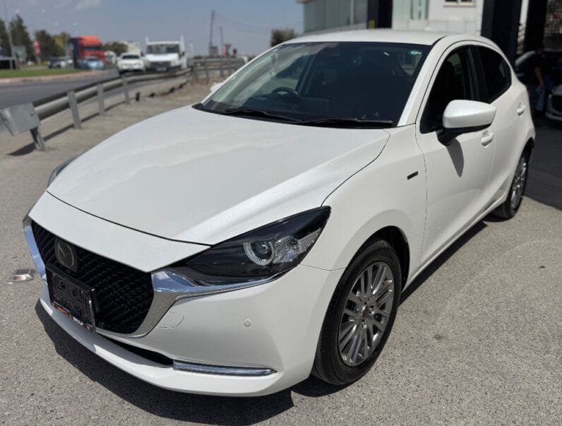 Mazda 2 2021
