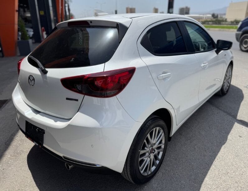 Mazda 2 2021