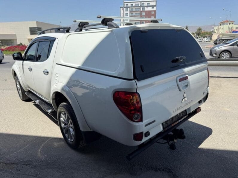 Mitsubishi L 200 2015