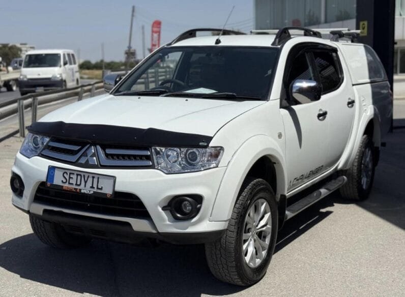 Mitsubishi L 200 2015