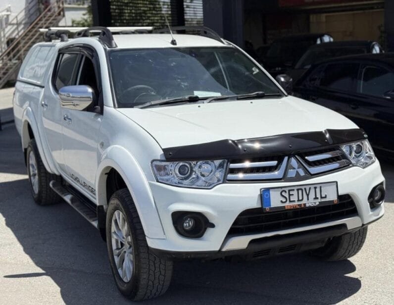 Mitsubishi L 200 2015