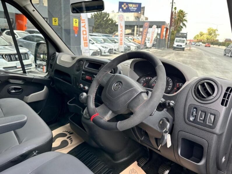 Vauxhall Vivaro 2016