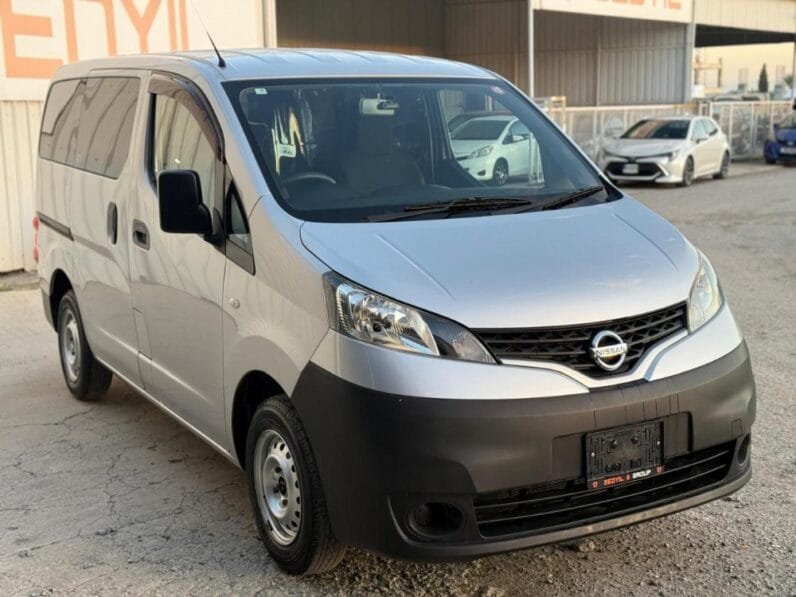 Nissan NV200 2020