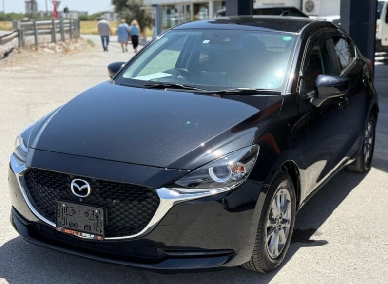 Mazda 2 2022