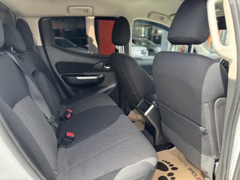 Mitsubishi L 200 2021