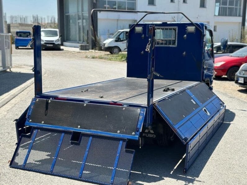 Mitsubishi Fuso 2015