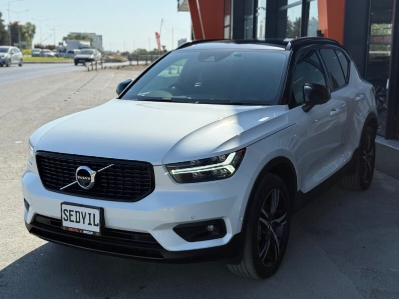 Volvo XC40 2022