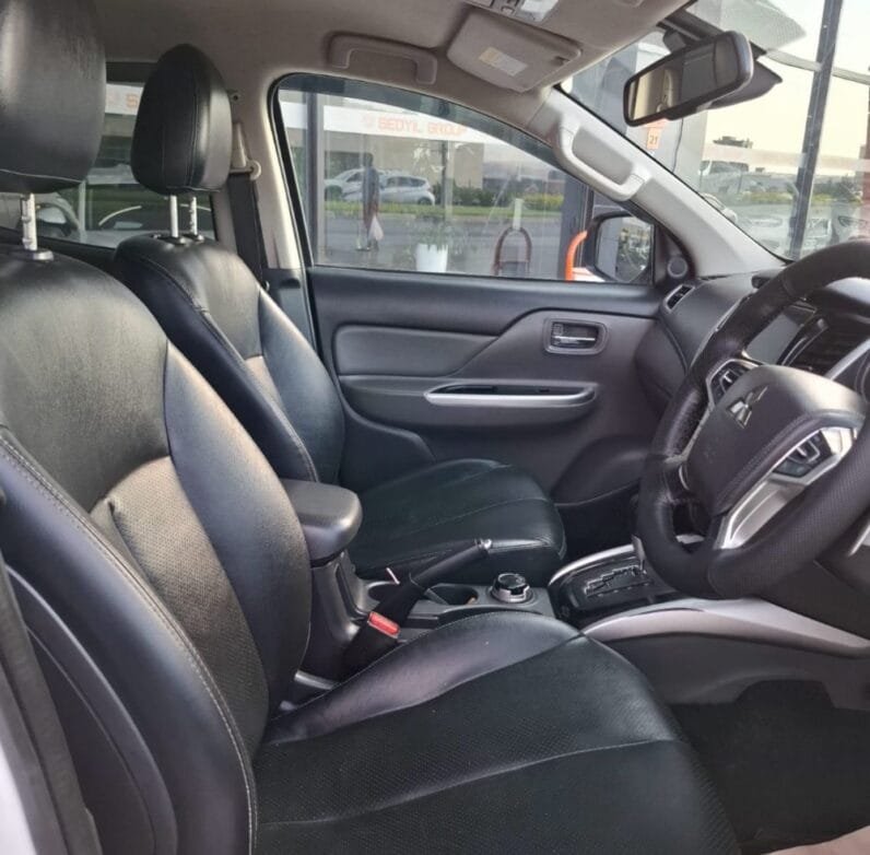 Mitsubishi L 200 2020