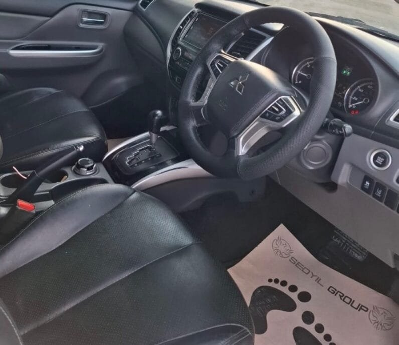 Mitsubishi L 200 2020