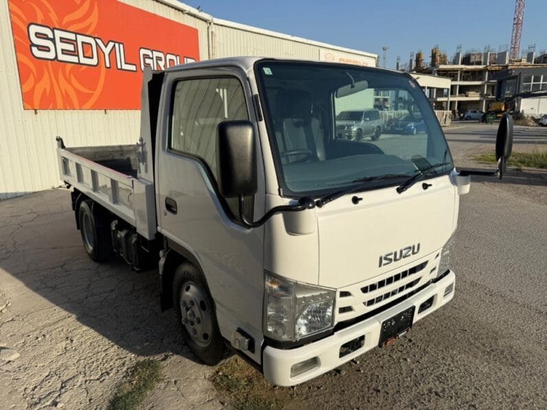 Isuzu Elf 2019