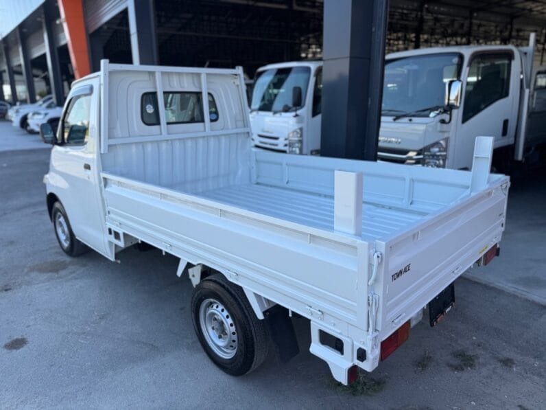 Toyota Townace 2018