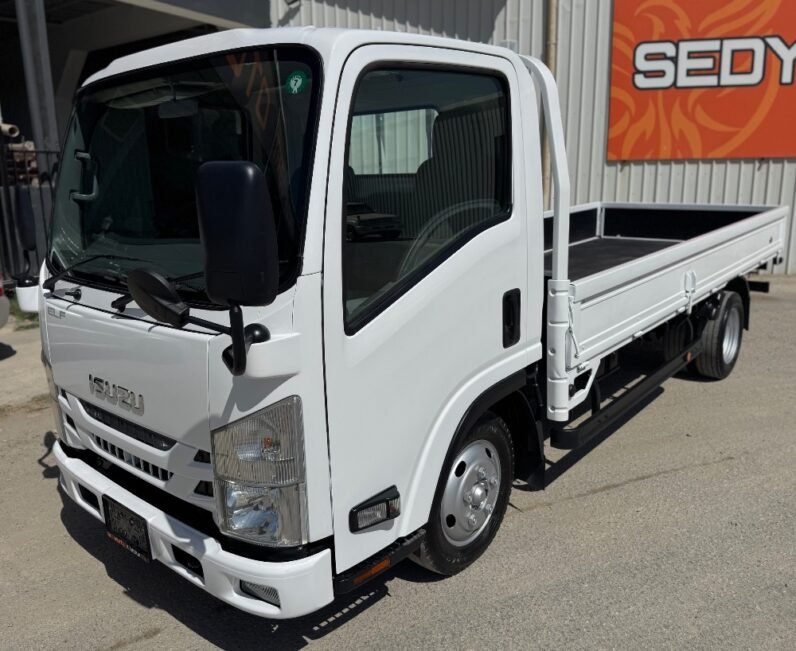 Isuzu Elf 2017