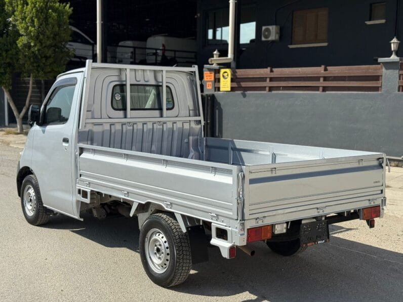 Toyota Townace 2018