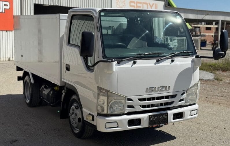 Isuzu Elf 2015