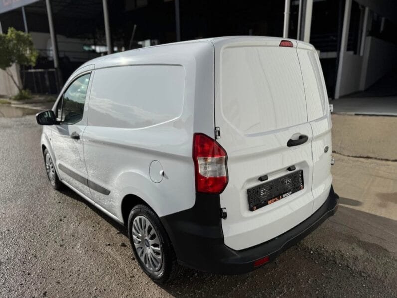 Ford Transit Courier 2020