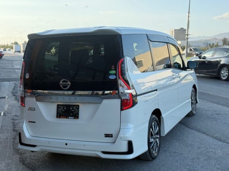 Nissan Serena 2021