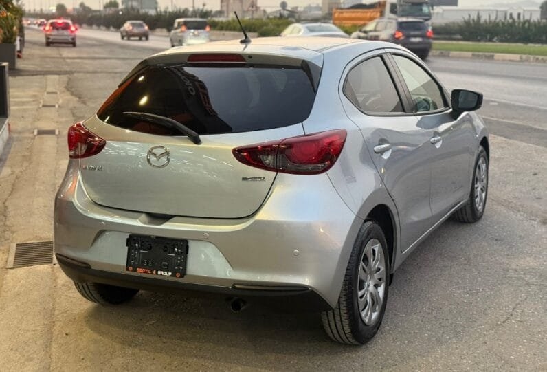 Mazda 2 2021