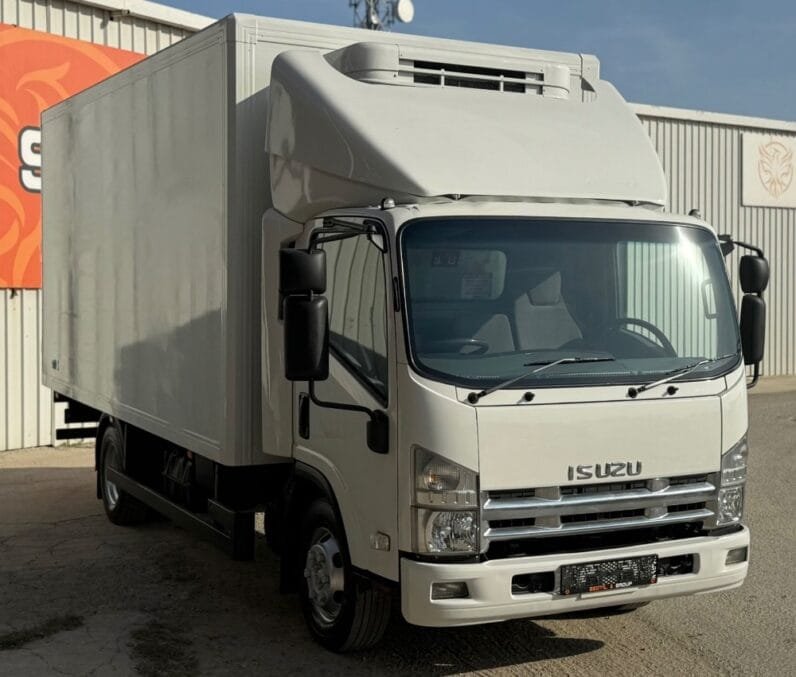 Isuzu Elf 2017