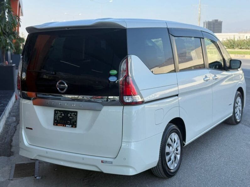 Nissan Serena 2023