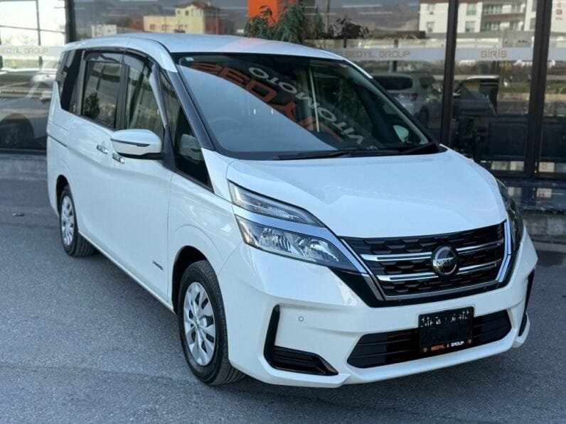 Nissan Serena 2023