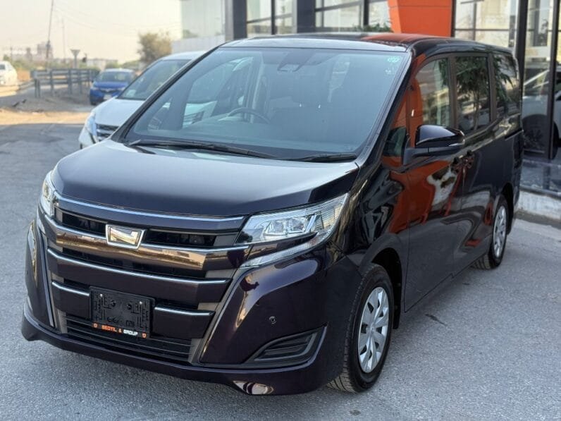 Toyota Noah 2021