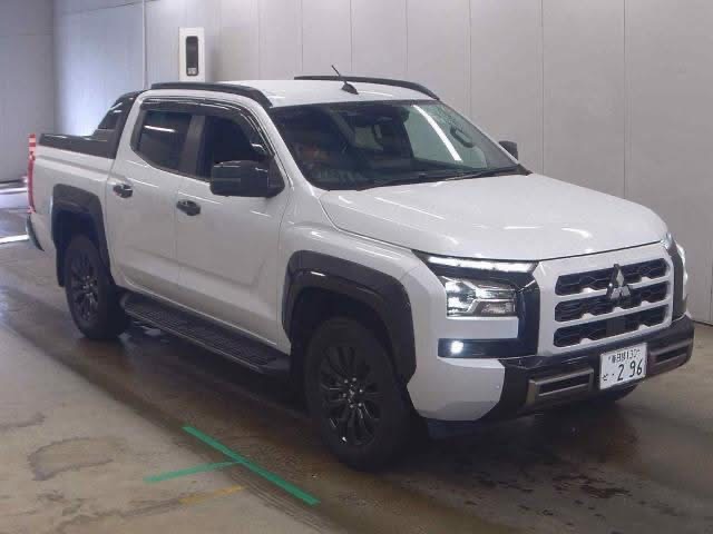 Mitsubishi TRİTON
